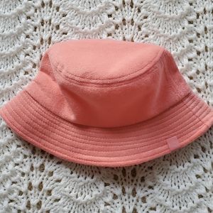NWOT Ivory Ella bucket hat